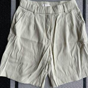 H&M Light Cream Women's Bermudas